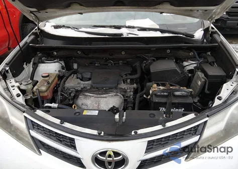 2015 Toyota Rav4 Le z USA, uszkodzony, nr VIN JTMBFREV4FD157712